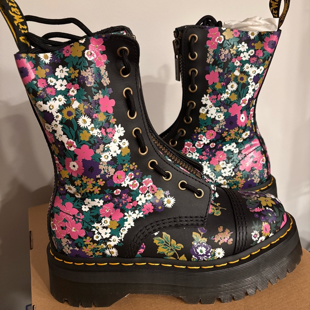 NWT Dr Martens Sinclair Hi Vintage Floral Platform Boots 7 / 38 - Picture 5 of 9